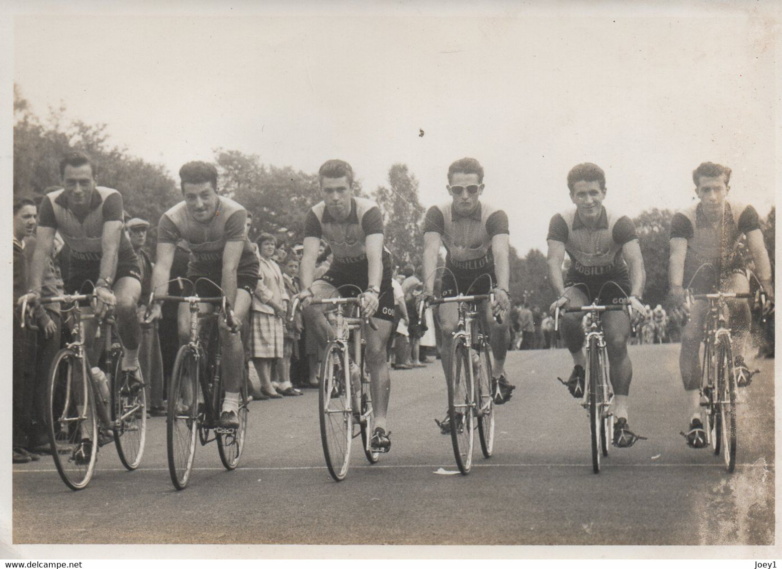 Photo 13/18 Course De Vélos Années 50 ,Macron Photo CV 19ème Gobillot - Wielrennen