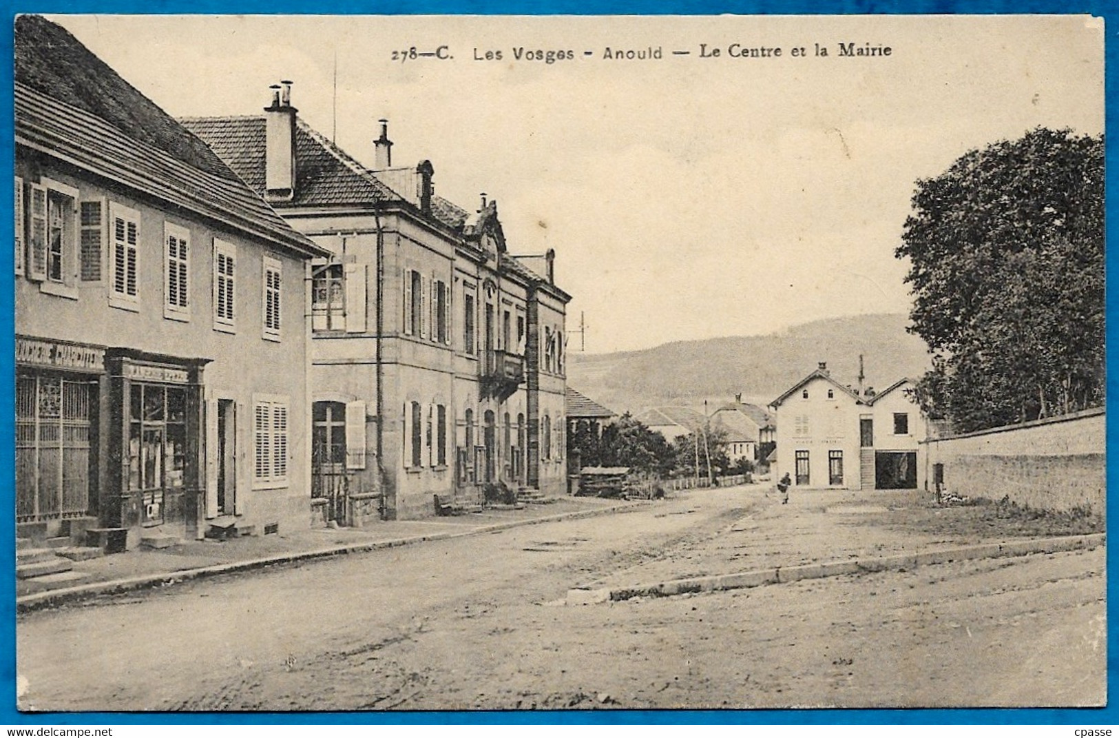 CPA 88 ANOULD Vosges - Le Centre Et La Mairie - Anould