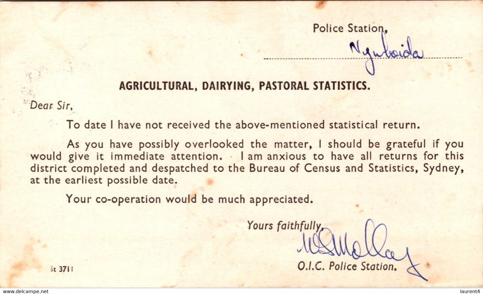 (3 A 18) Australia In 1951 ? - Posted O.H.M.S - O.I.C Police - Postcard With Perfins Stamp - Perforés