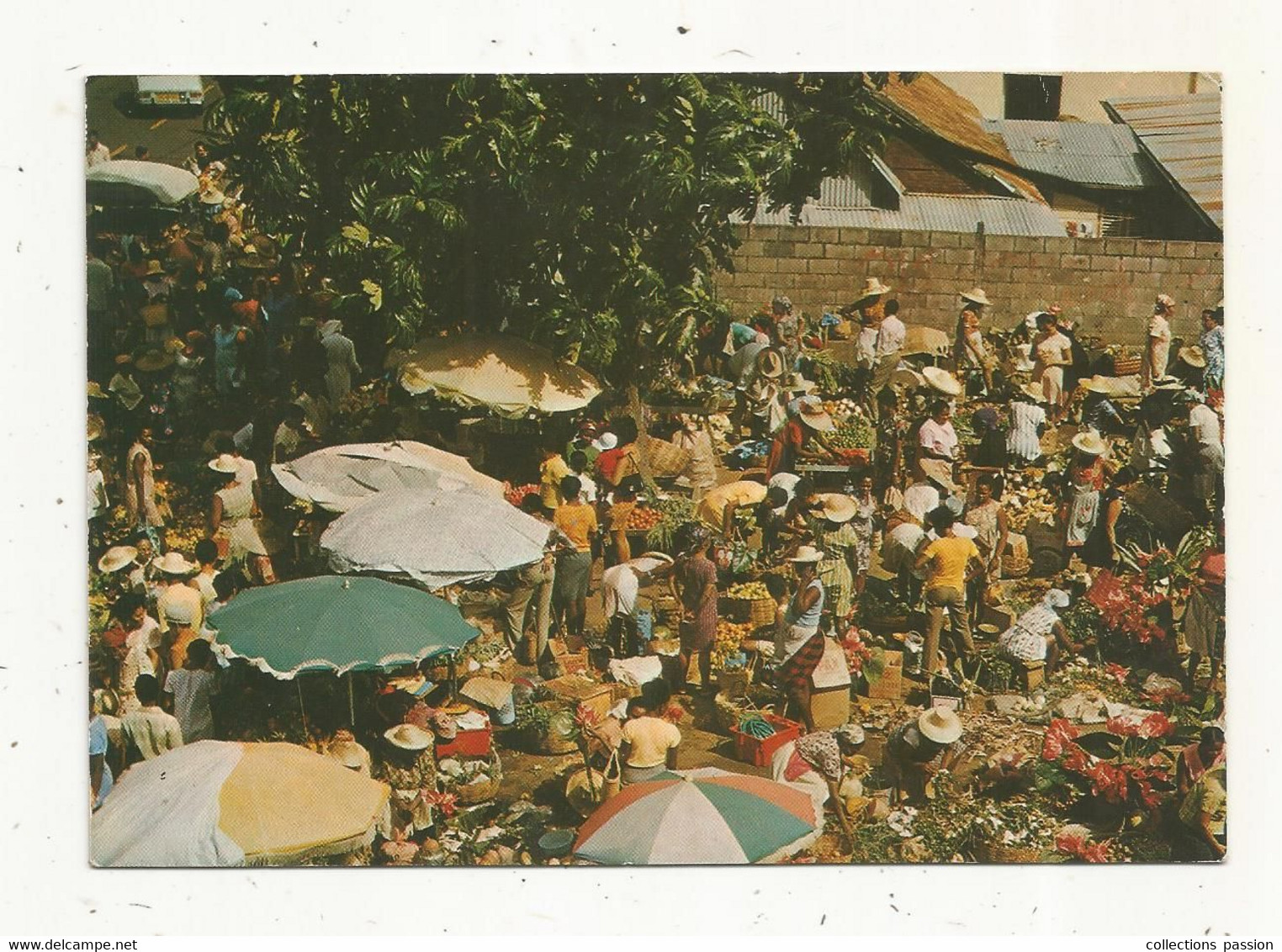 Cp , Commerce , Marché En Plein Air, MARTINIQUE , FORT DE FRANCE , Vierge - Markets