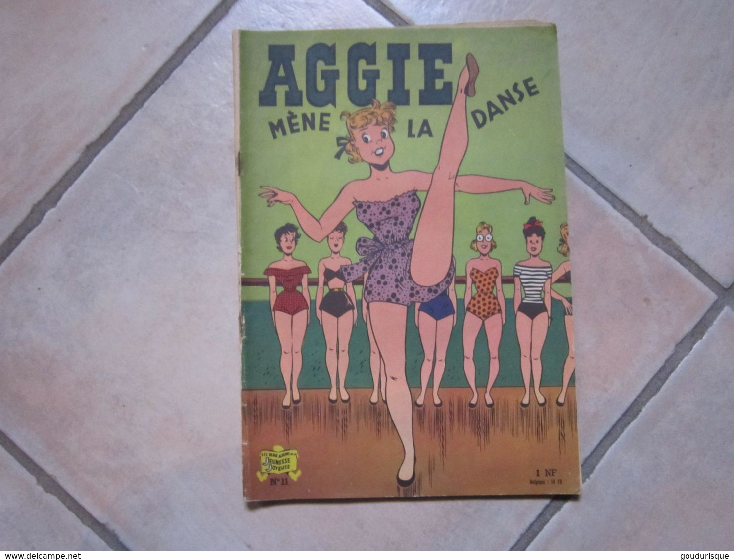 AGGIE N°11 AGGIE MENE LA DANSE - Aggie