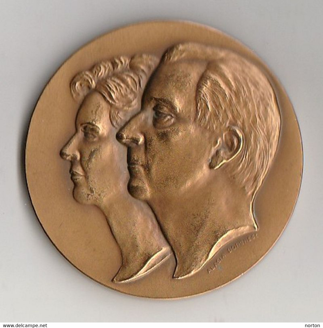 Médaille Albert II Et Paola Par Alasia Borghese 70 Mm Bronze - Autres & Non Classés