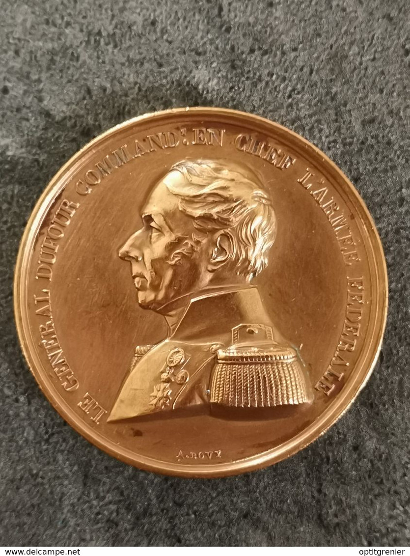 Médaille Bronze GENERAL DUFOUR 1847 Commandant En Chef Armée Fédérale Suisse 37 Mm 25,6 G - Royaux / De Noblesse