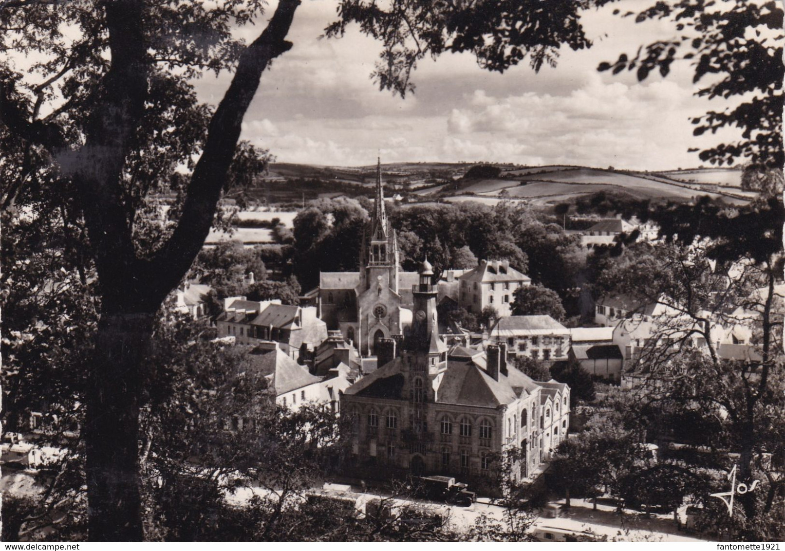 CHATEAULIN LA MAIRIE ET L'EGLISE ST IDUNET (dil161) - Châteaulin