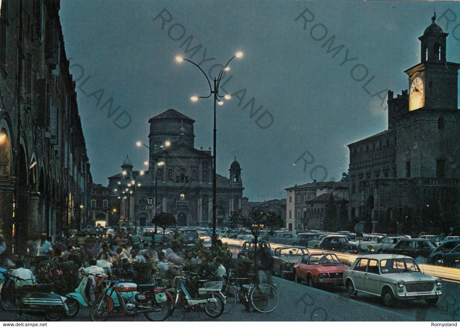 CARTOLINA  CARPI,EMILIA ROMAGNA,PIAZZA-NOTTURNO,BELLA ITALIA,MEMORIA,STORIA,CULTURA,RELIGIONE,VIAGGIATA 1975 - Carpi