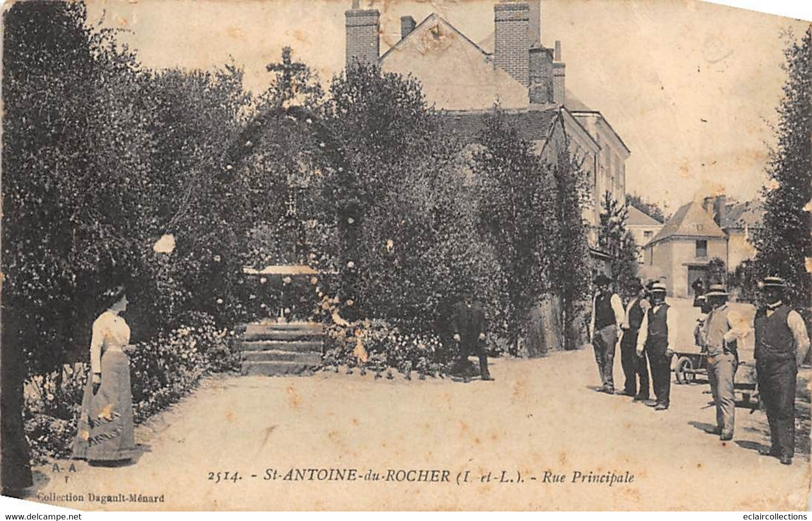Saint-Antoine-du-Rocher        37         Rue Principale  Un Oratoire   N° 2514      (voir Scan) - Other & Unclassified