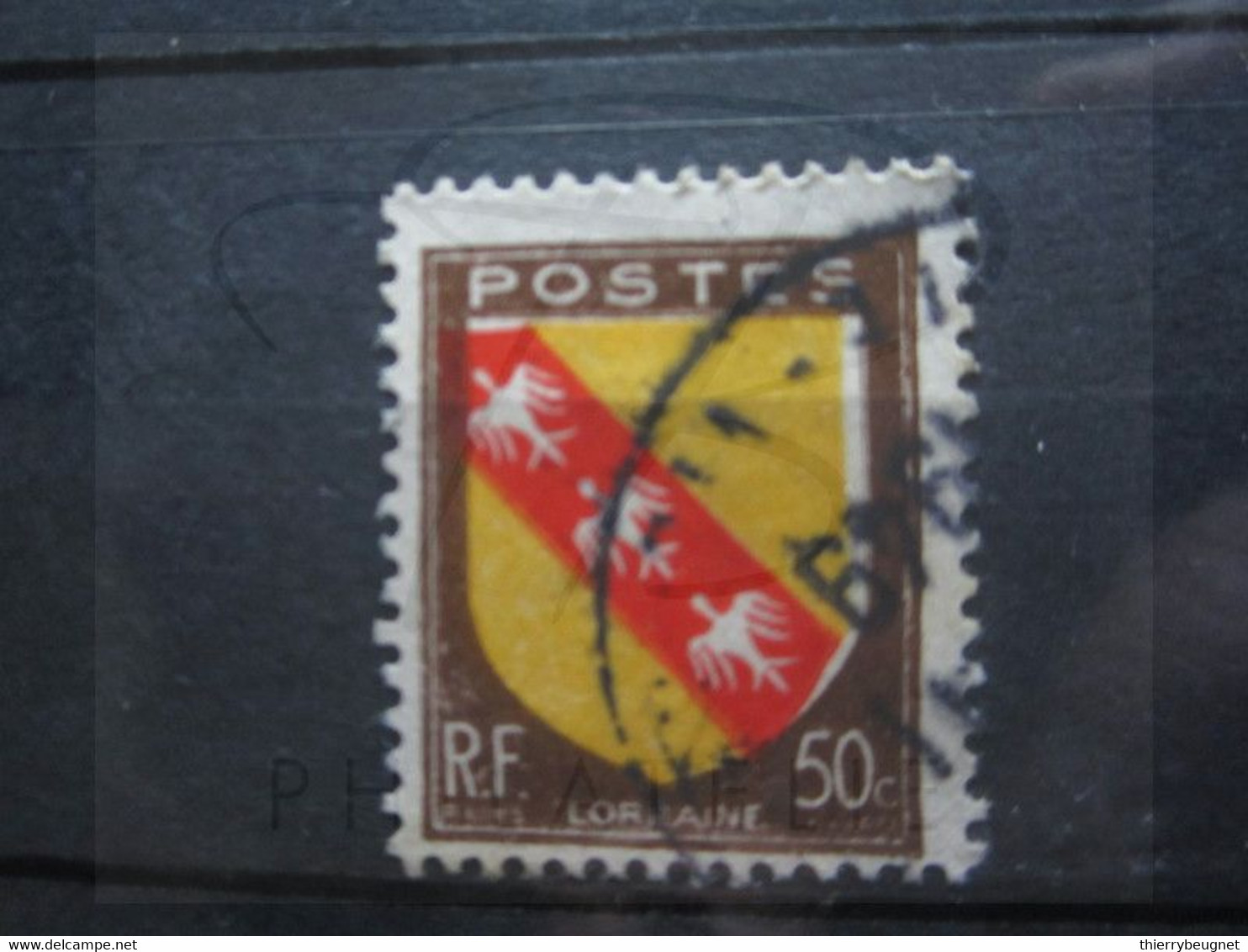 VEND BEAU TIMBRE DE FRANCE N° 757 , MARRON DECALE !!! (b) - Gebraucht