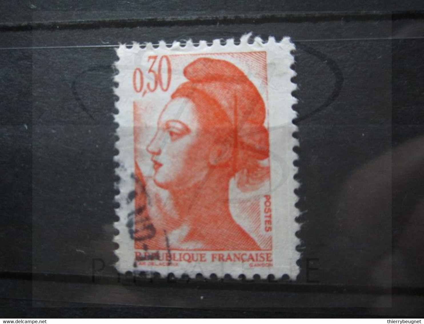 VEND BEAU TIMBRE DE FRANCE N° 2182 , TRAIT DERRIERE L'OREILLE !!! - Used Stamps