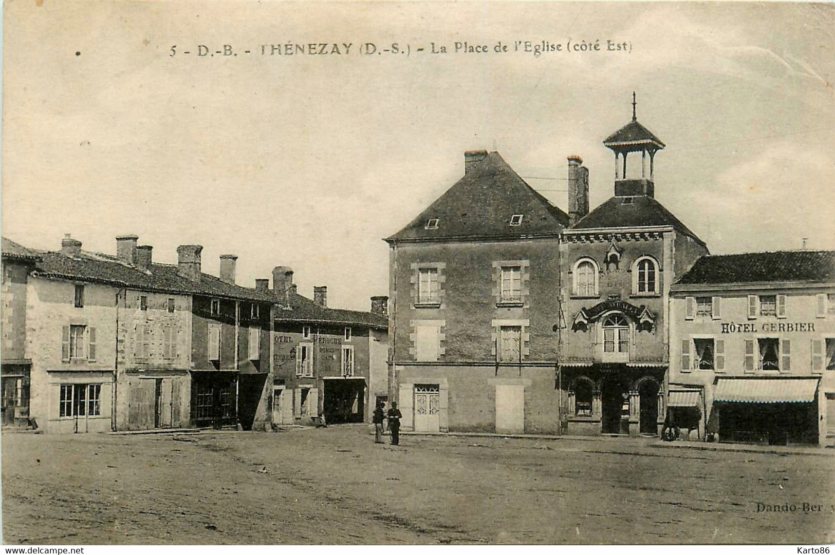 Thénezay * La Place De L'église * Côté Est * Hôtel GERBIER - Thenezay