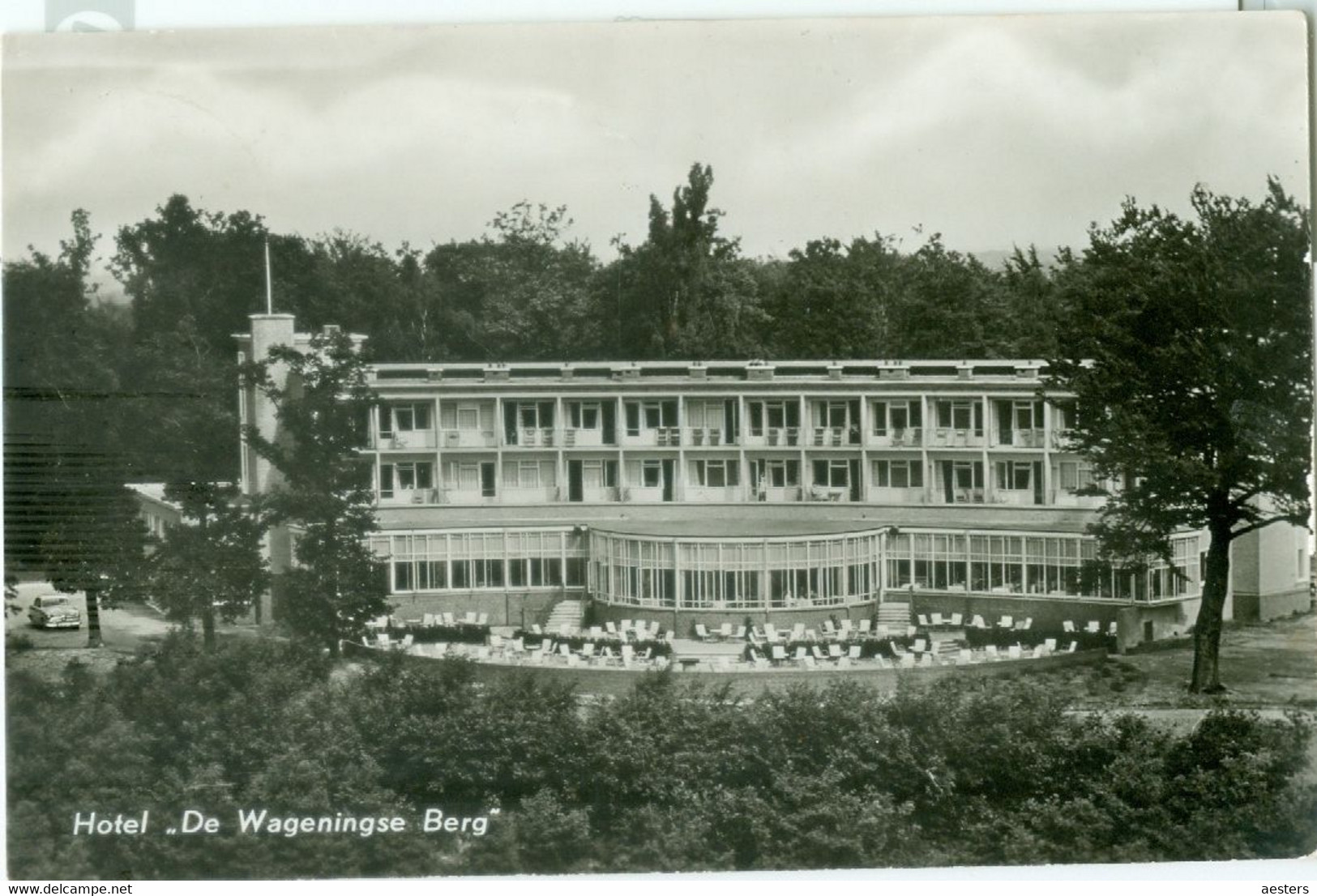 Wageningen; Hotel De Wageningse Berg - Gelopen. (Luchtfoto) - Wageningen