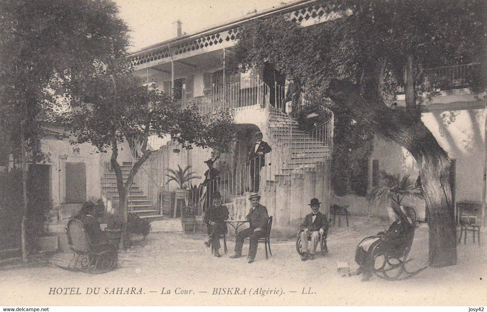 ALGERIE - BISKRA  HOTEL DU SAHARA - LA COUR - Biskra