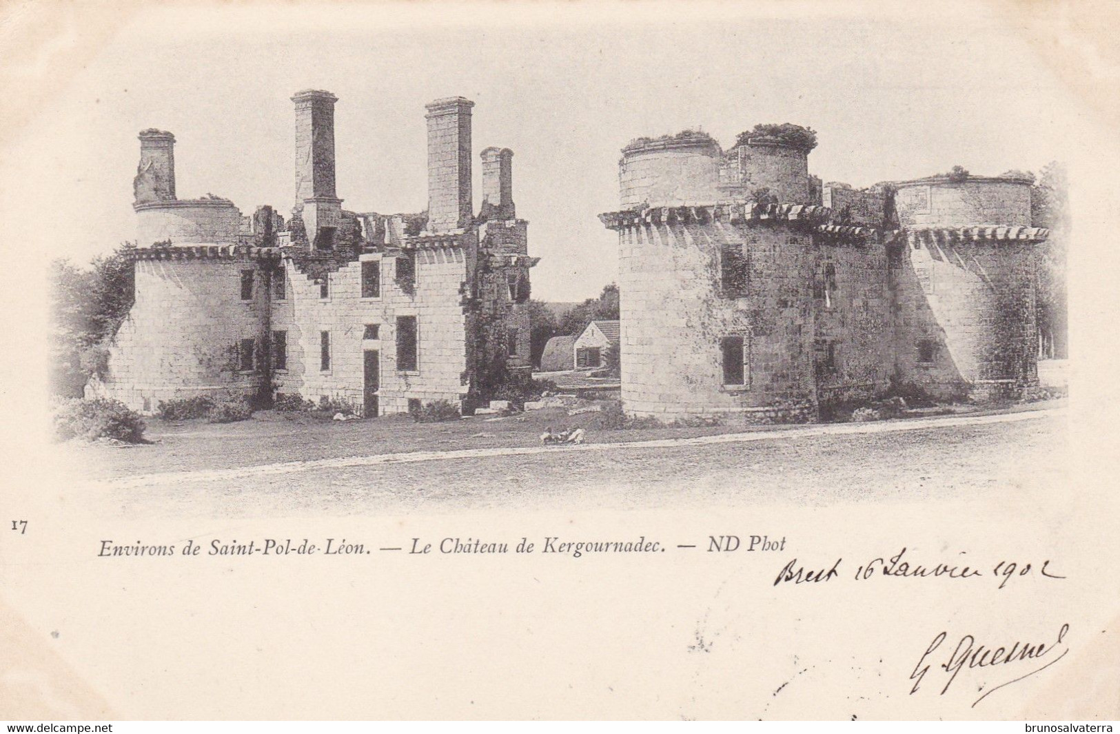 LE CHATEAU DE KERGOURNADEC - Cléder