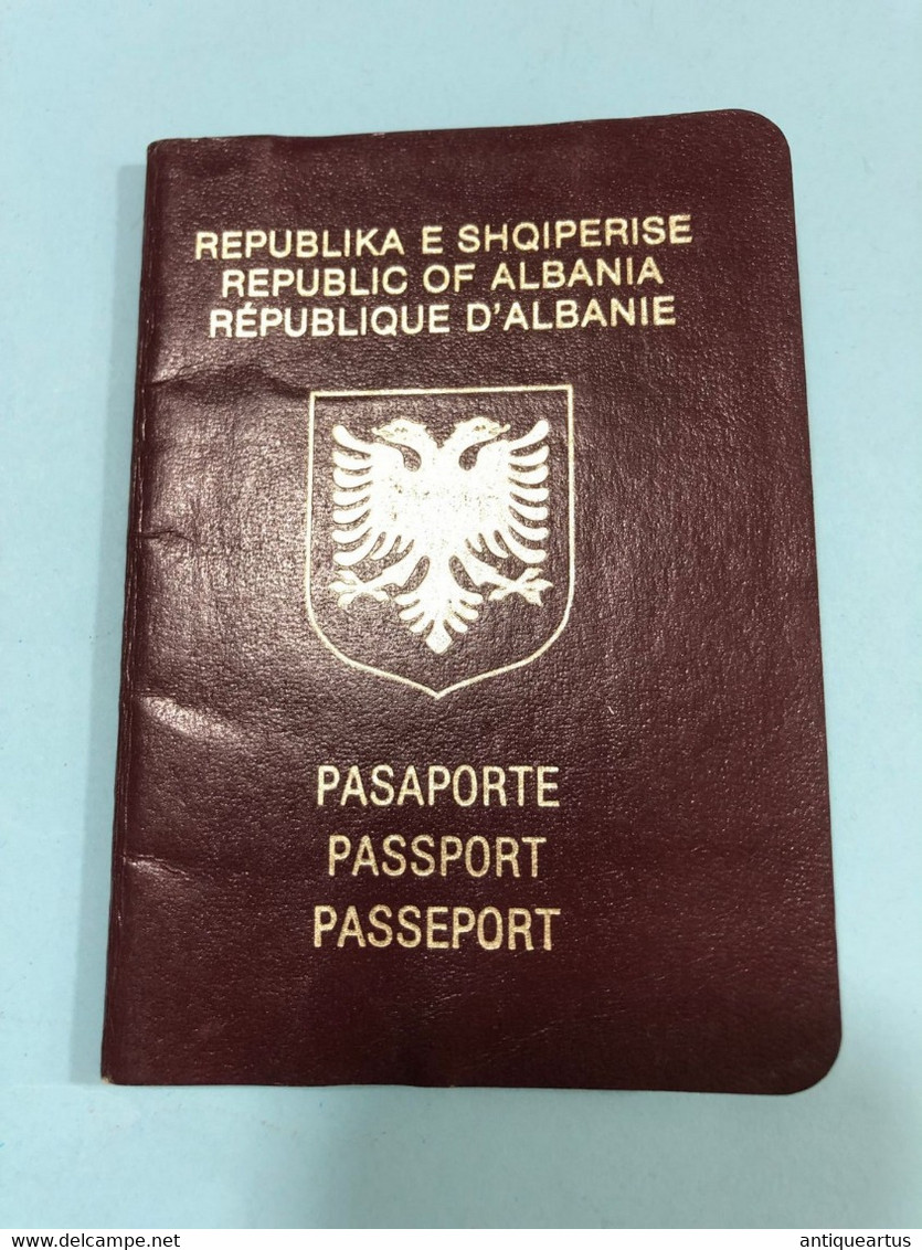 OLD ALBANIAN EXPIRED PASSPORT TRAVEL DOCUMENT 48 Pages - Documenti Storici