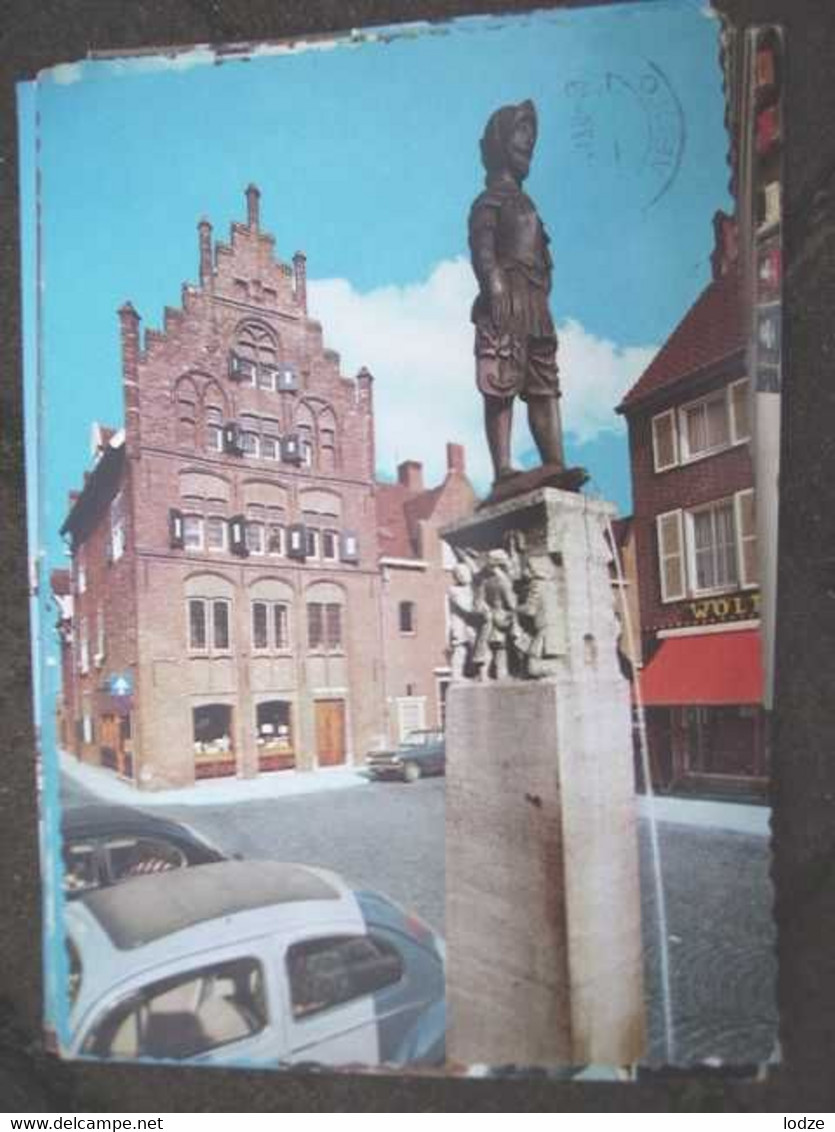 Nederland Holland Pays Bas Venlo Met Standbeeld En Romerhuis - Venlo