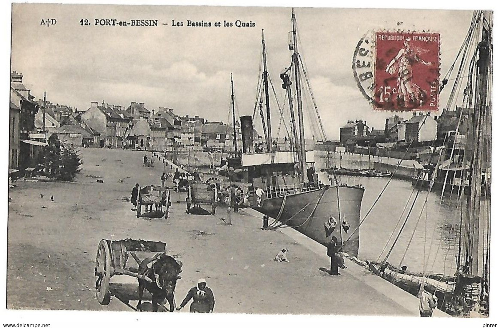 PORT EN BESSIN - Les Bassins Et Les Quais - Port-en-Bessin-Huppain