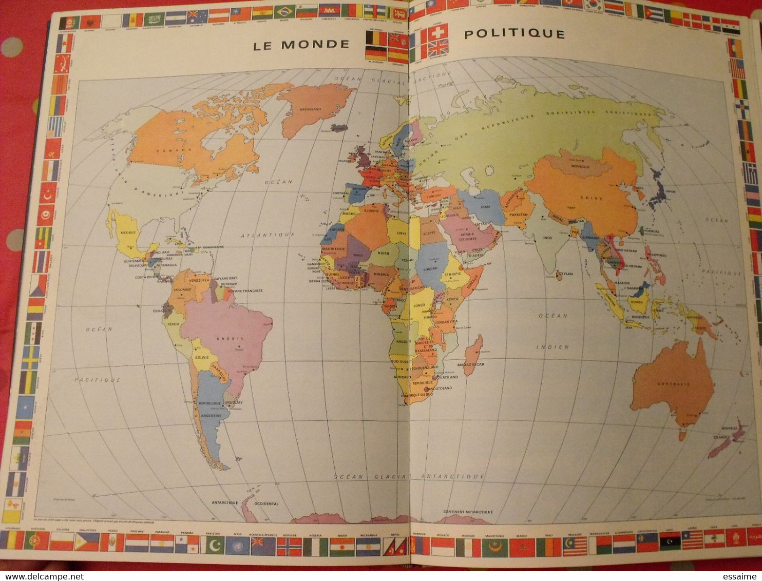 grand atlas mondial. très illustré et grand format. 1962