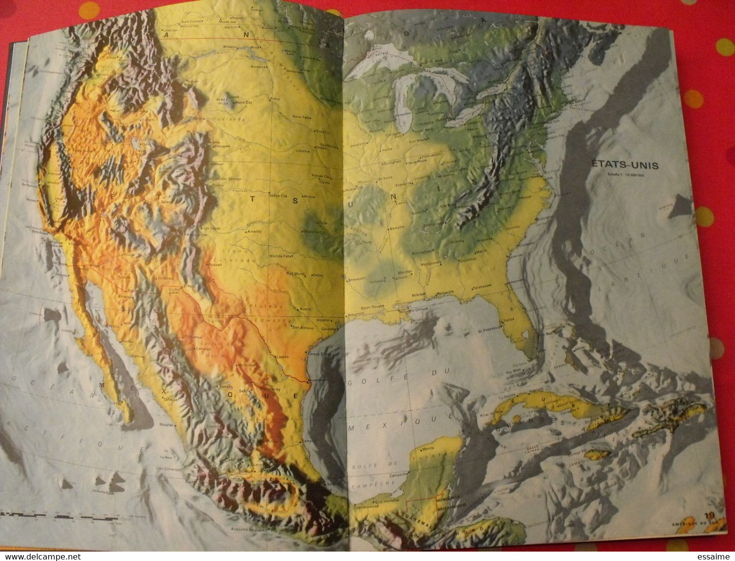 grand atlas mondial. très illustré et grand format. 1962