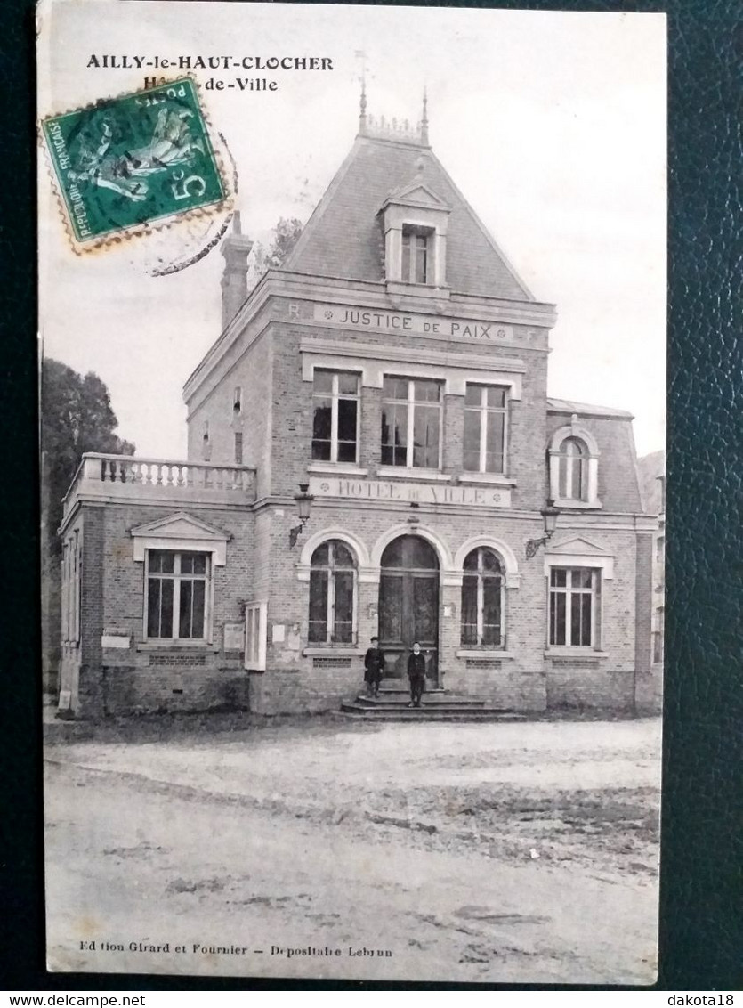 80 ,ailly Le Haut Clocher ,la Place Et L'hôtel De Ville En 1914 - Ailly Le Haut Clocher