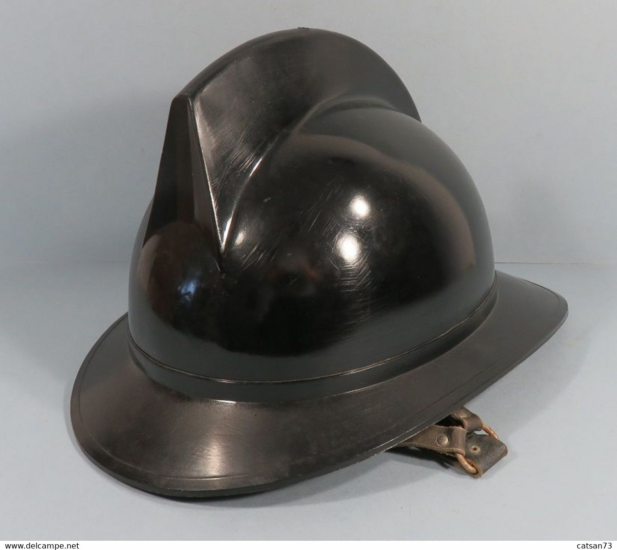 CASQUE DE POMPIER BELGE MODELE  WASTERLAIN  1970 - Casques & Coiffures