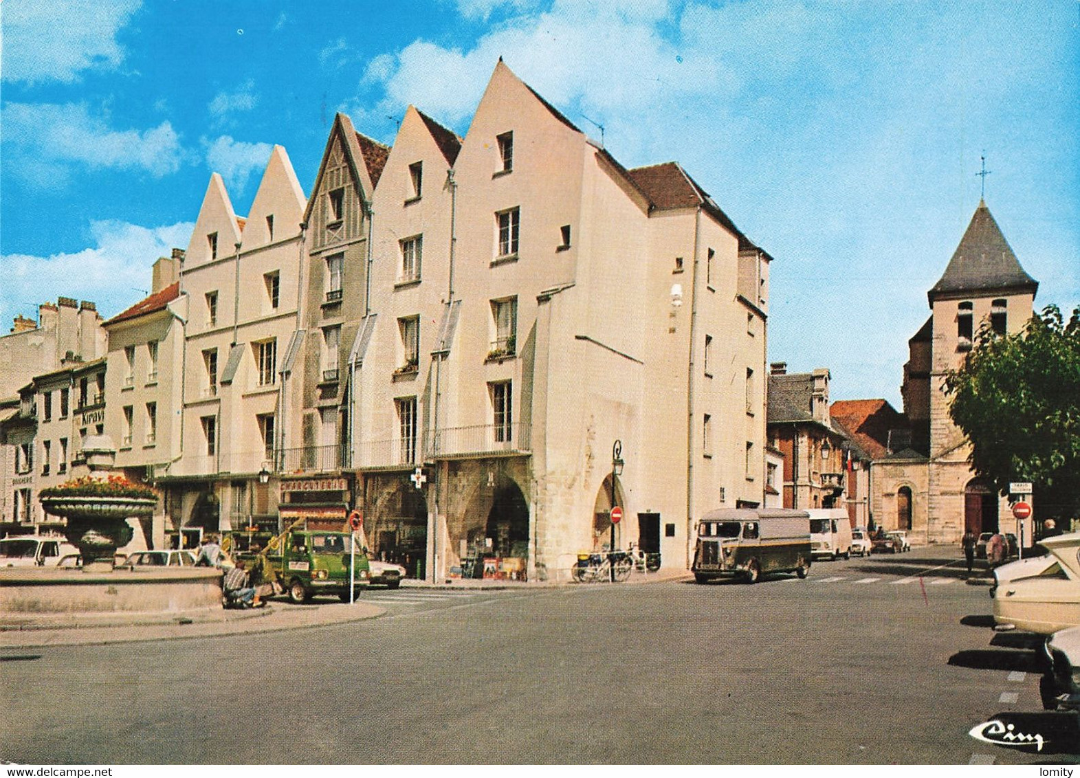 77 Lagny Sur Marne La Place De La Fontaine Voiture Auto Camionnette Peugeot Citroen GS Ami - Lagny Sur Marne