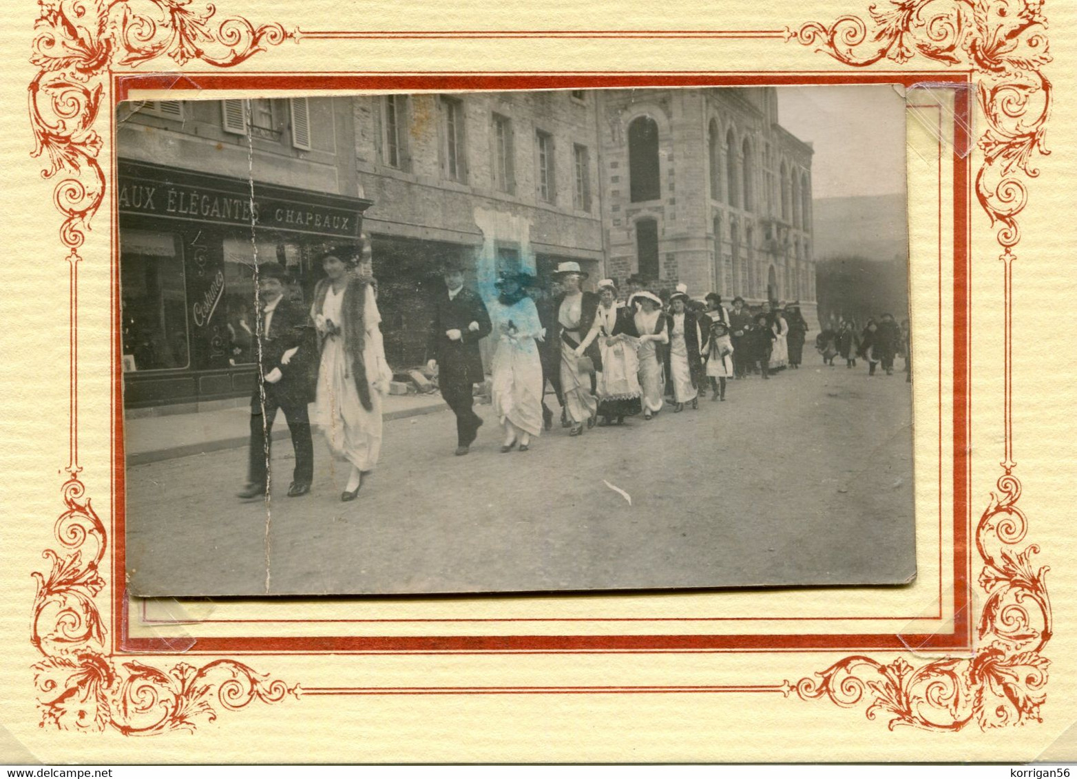 CHATEAULIN ** UN MARIAGE ** MAGASIN DE CHAPEAUX  AUX ELEGANTES ** CARTE PHOTO ** - Châteaulin