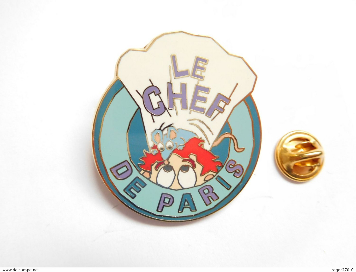 Superbe Pin's En EGF , Disney , Le Chef De Paris Disneyland , ATTENTION : Pointe Recollée - Disney