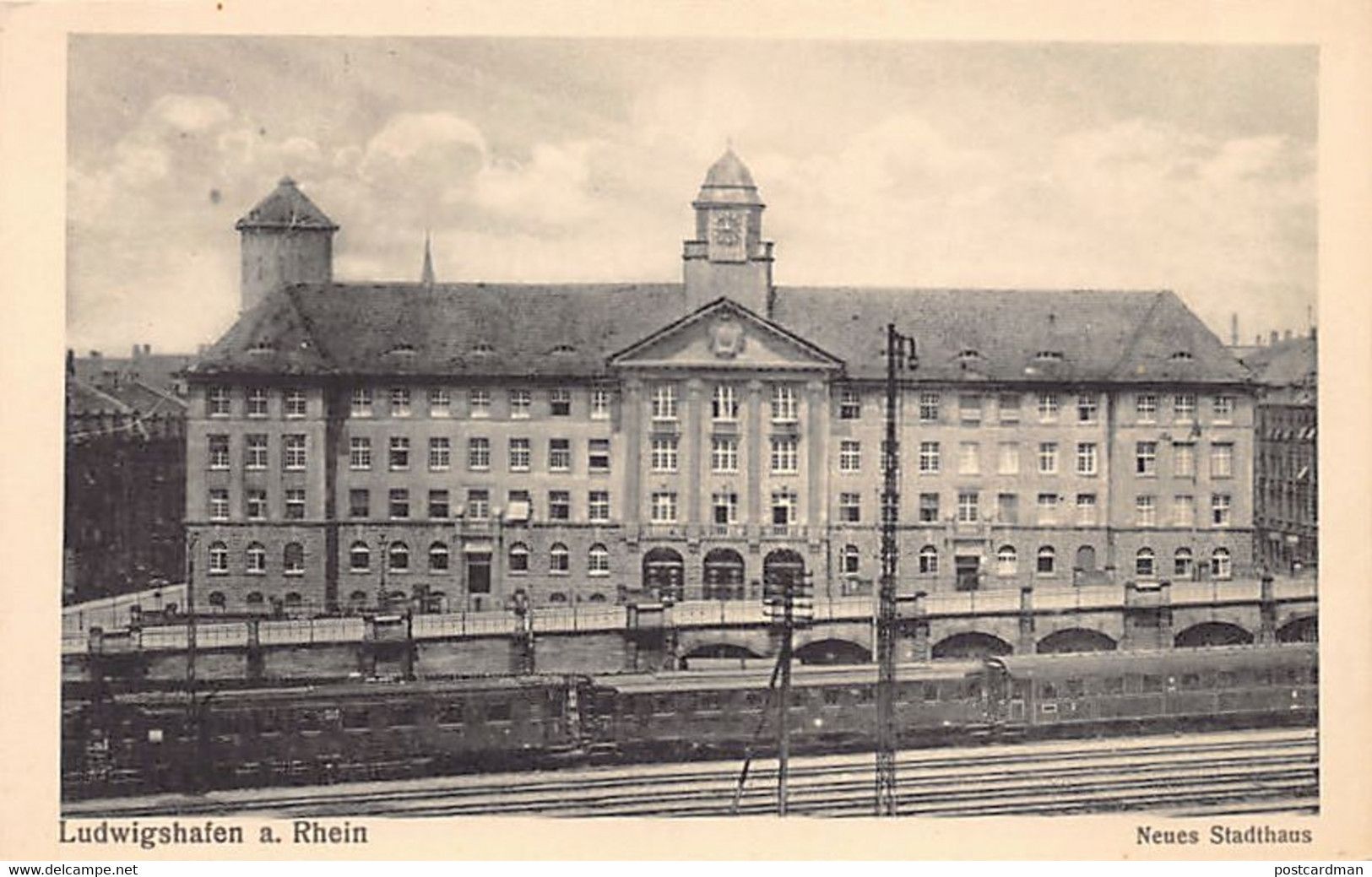 LUDWIGSHAFEN AM RHEIN (RP) Neues Stadthaus - Ludwigshafen