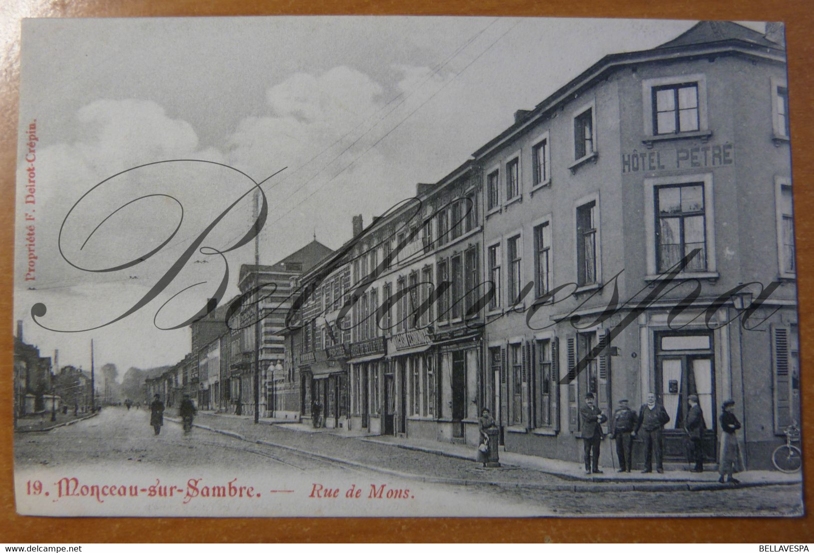 Monceau Sur Sambre Rue De Mons.  Hotel Petre. -Magasin Economique Hotel Belle Vue..n°19 - Charleroi