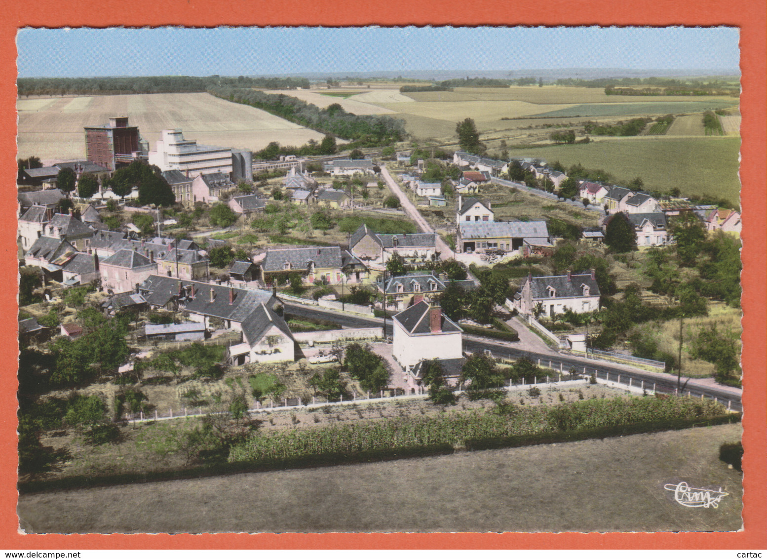 D41 - ST AMAND DE VENDÔME - VUE GÉNÉRALE  -  CPM Dentelée  Grand Format - Saint Amand Longpre