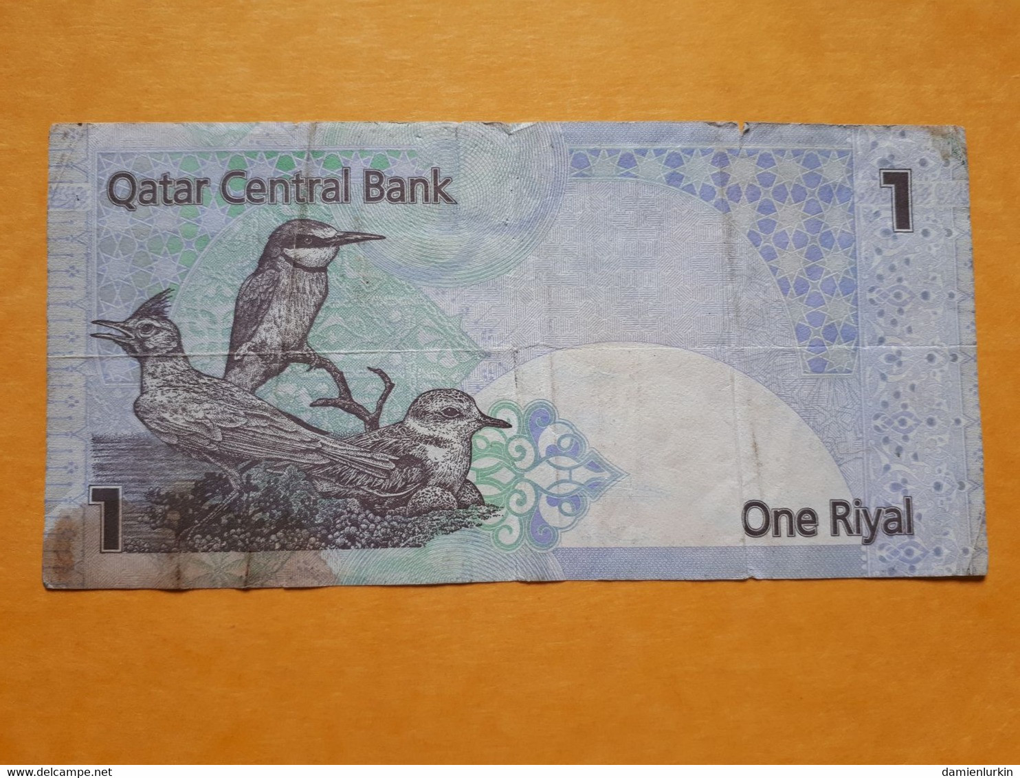 QATAR 1 RIYAL 2008 + A HAND SIGNATURE AT LEFT - Qatar