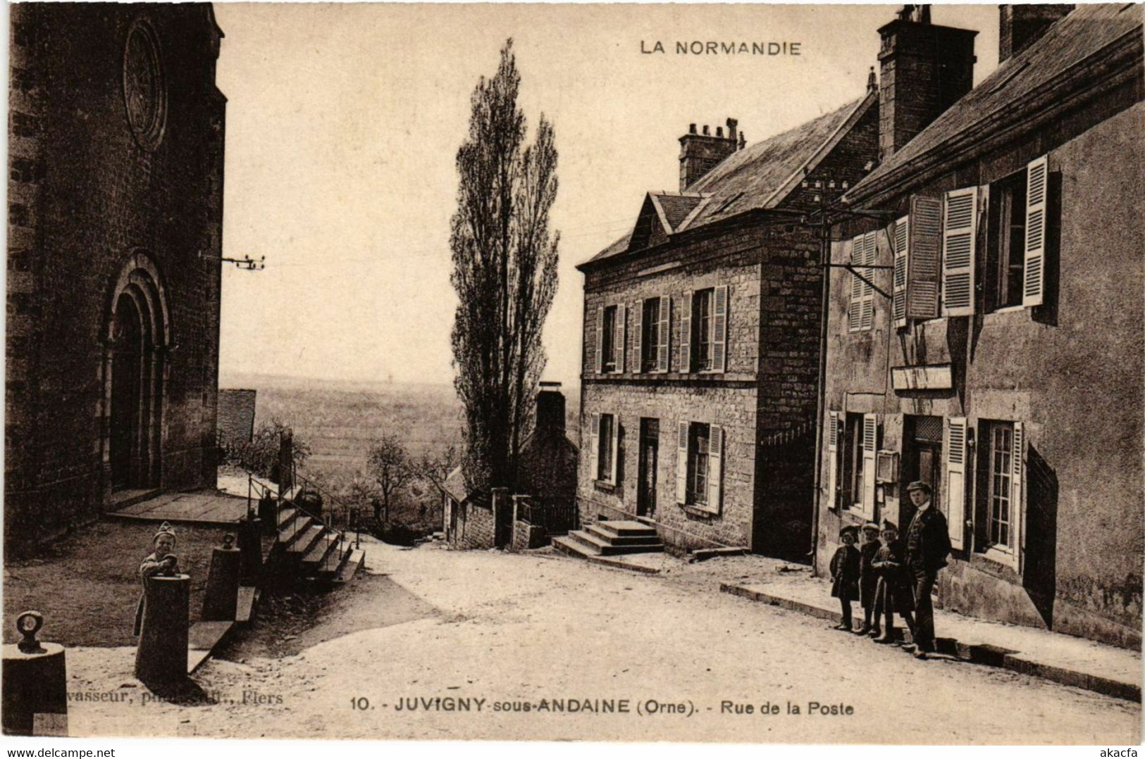 CPA La Normandie - JUVIGNY-sous-ANDAINE - Rue De La Poste (356110) - Juvigny Sous Andaine