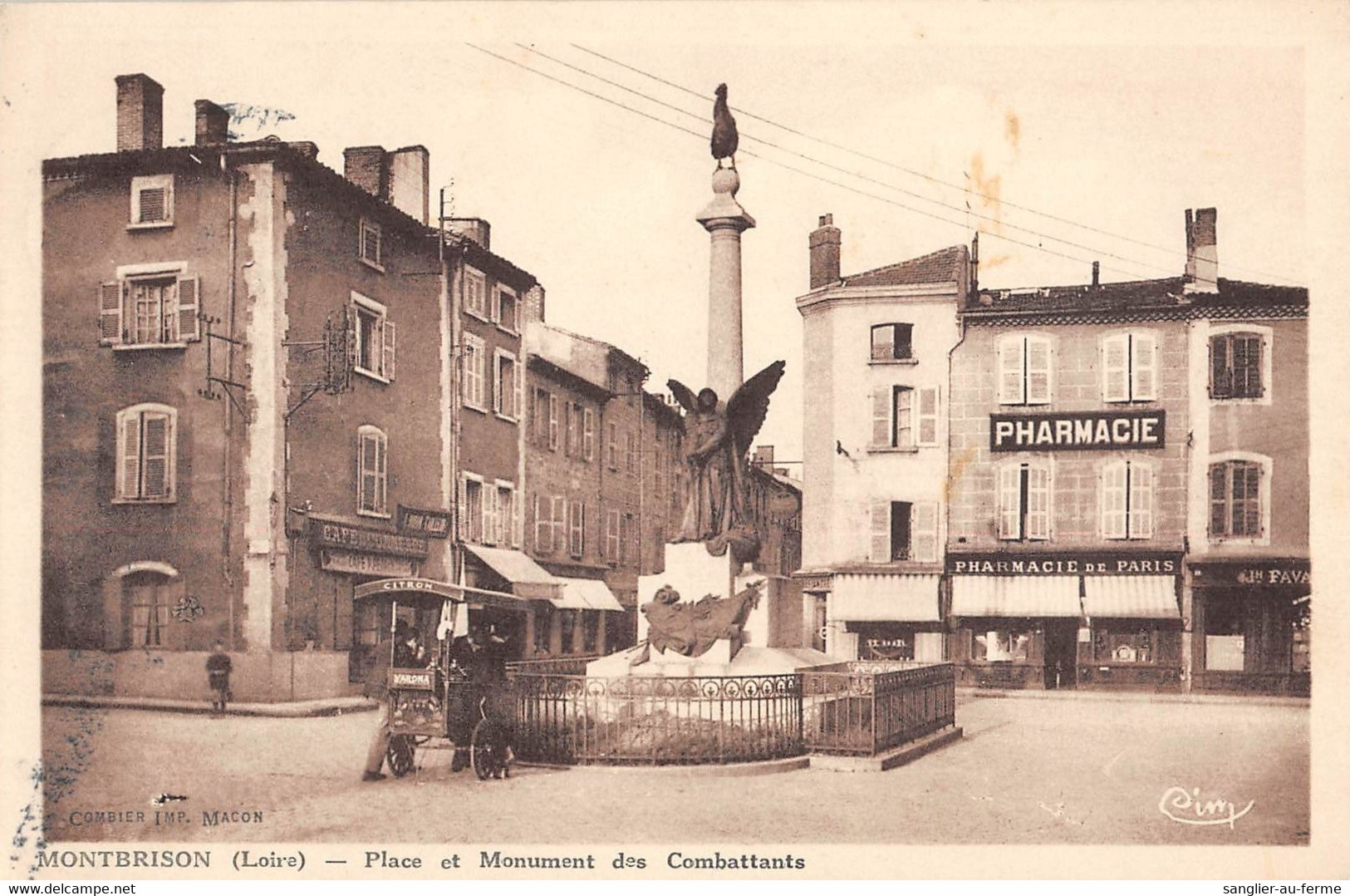 CPA 42 MONTBRISON PLACE ET MONUMENT DES COMBATTANTS (marchand Ambulant - Montbrison