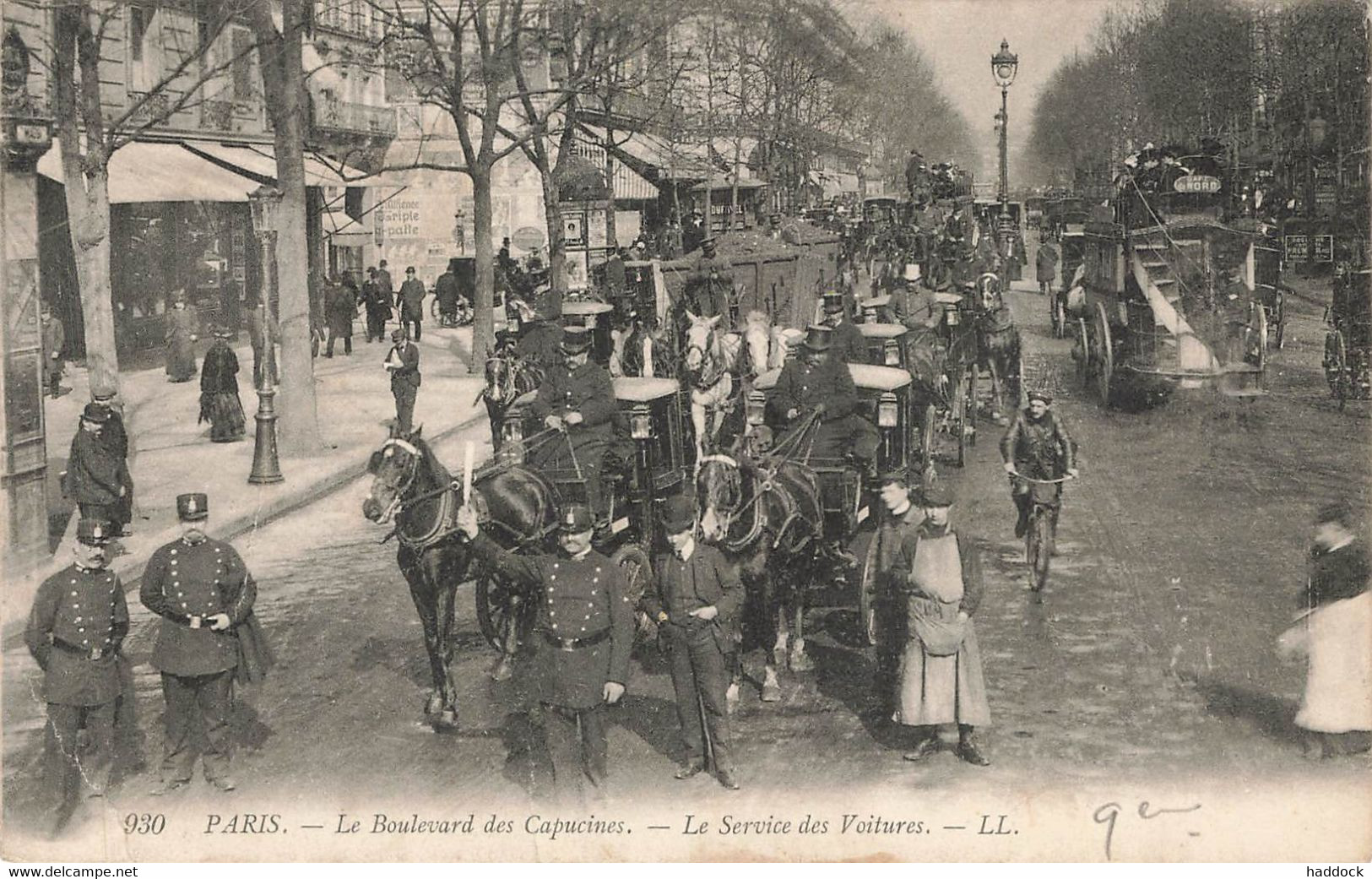 PARIS : LE BOULEVARD DES CAPUCINES - LE SERVICE DES VOITURES - Altri & Non Classificati