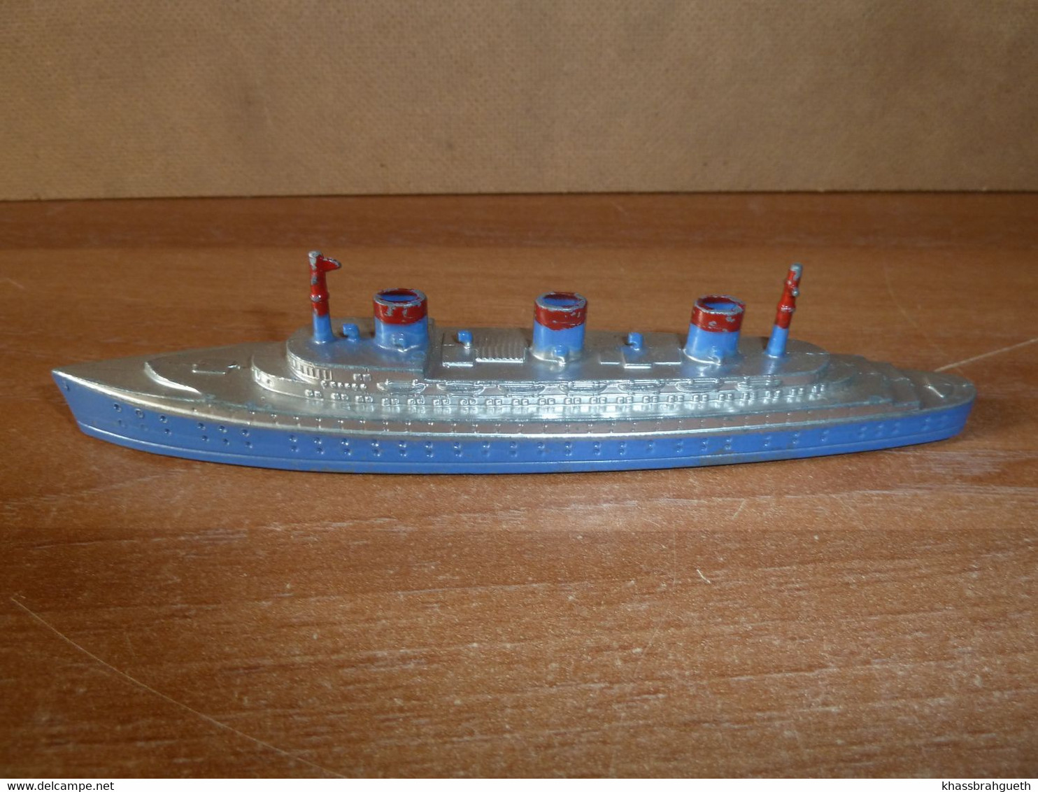 TOOTSIE TOYS - BOITE + SUBMARINE (2) DESTROYER (1) TROOP TRANSPORTER (1) (MADE IN UNITED STATES)