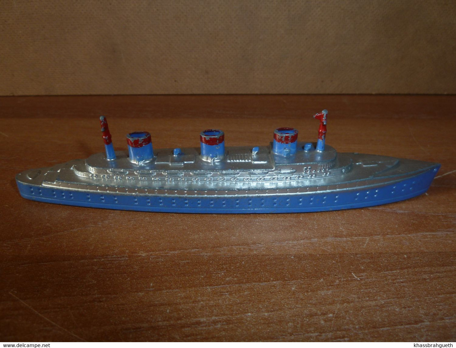 TOOTSIE TOYS - BOITE + SUBMARINE (2) DESTROYER (1) TROOP TRANSPORTER (1) (MADE IN UNITED STATES)