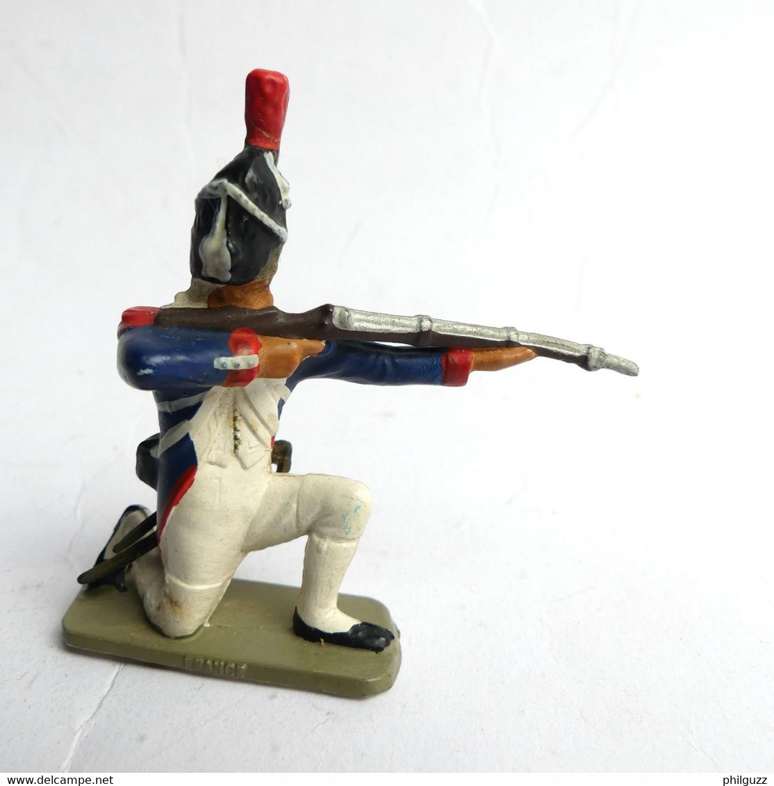 FIGURINE STARLUX EMPIRE GRENADIER TIREUR FUSIL A GENOUX 8007 1964 Plastique 1/32 - Starlux