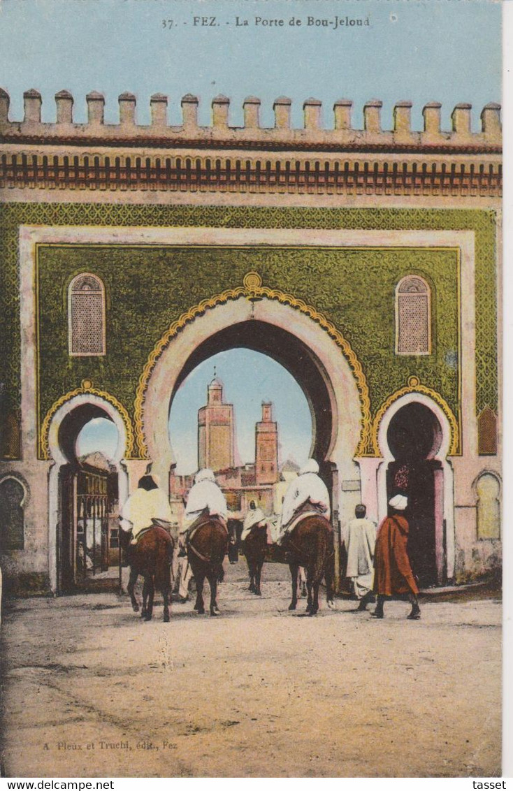 MAROC - Lot De 2 CPA : FEZ  :  Les Remparts  Avec  1 Cachet Annexe D'artillerie De Fez + La Porte De  Bou Jelous - Fez