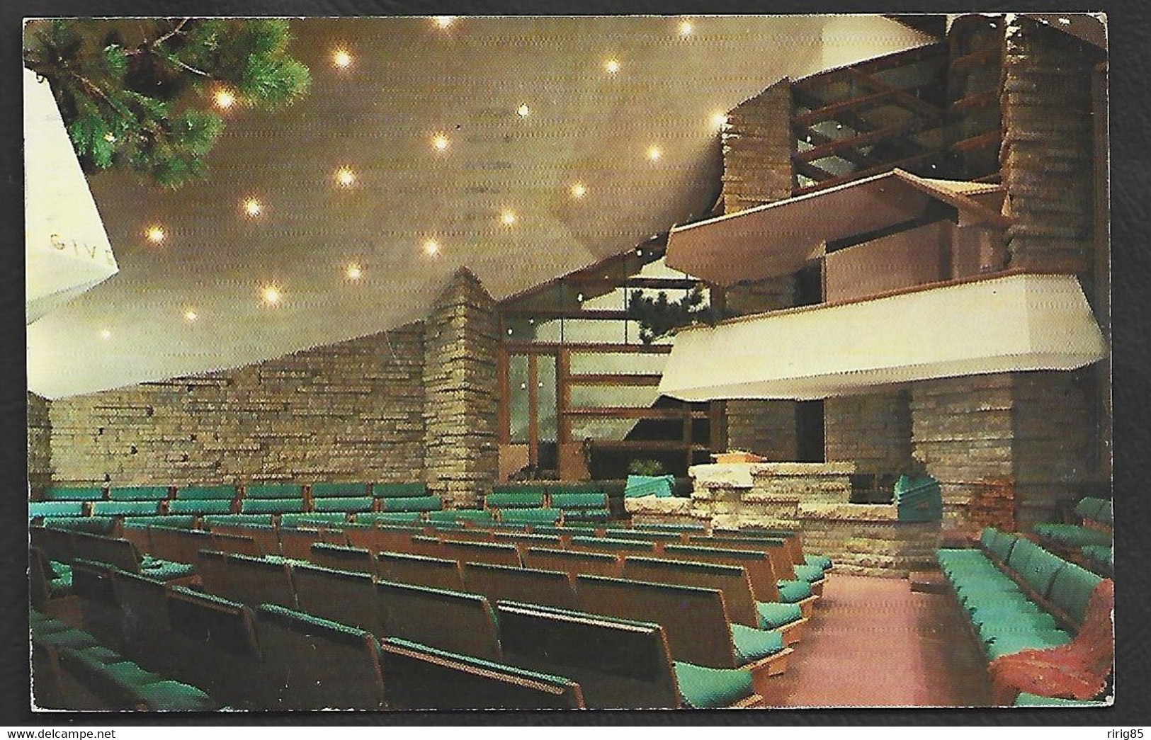 CPSM  --  AUDITORIUM OF MEETING HOUSE UNITARIAN SOCIETY . FRANK LLOYS WRIGHT . 1953  . 648.G* - Madison