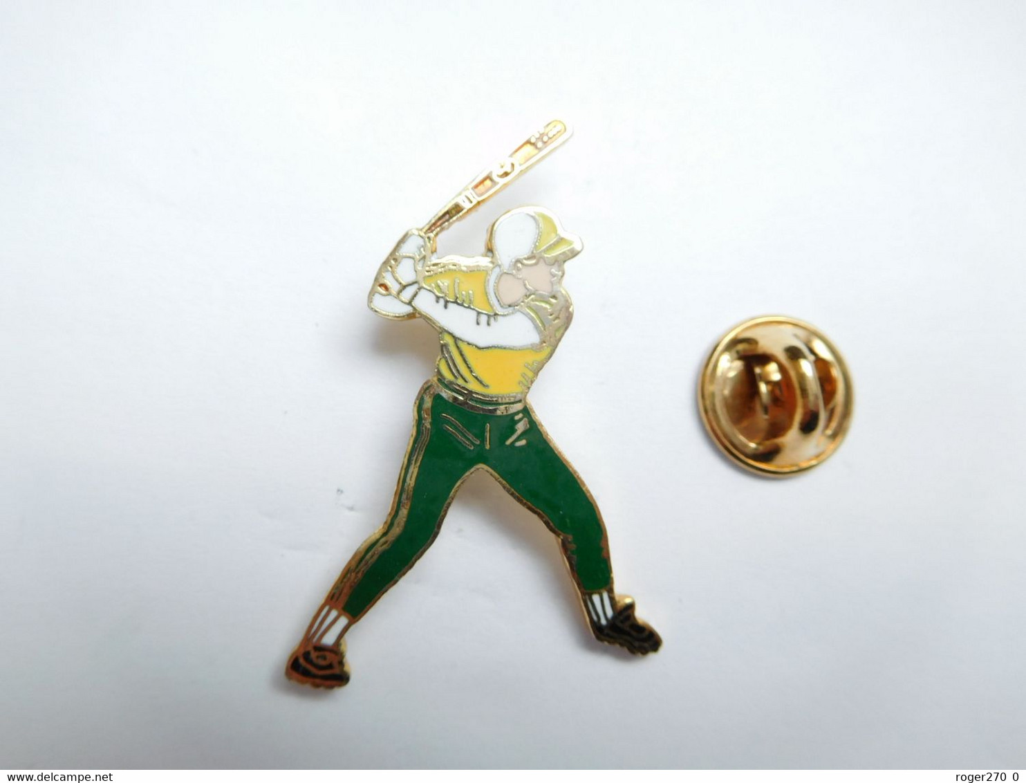 Superbe Pin's Pins En EGF , Joueur De Baseball , ATTENTION : Pointe Recollée - Baseball