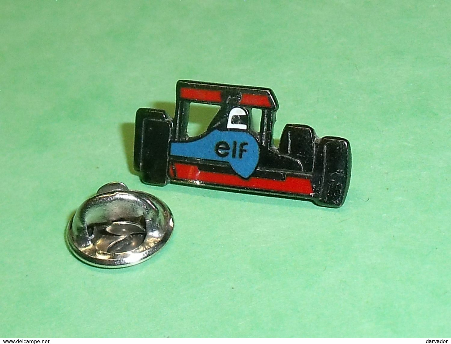 Pin's / Automobile  : F1   TB7/O - F1