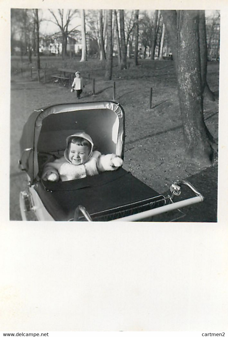 PHOTOGRAPHIE ANCIENNE : POUSSETTE LANDAU BEBE BABY PRAM STROLLER BABY CHILD KINDERWAGEN COCHECITO - Anonieme Personen