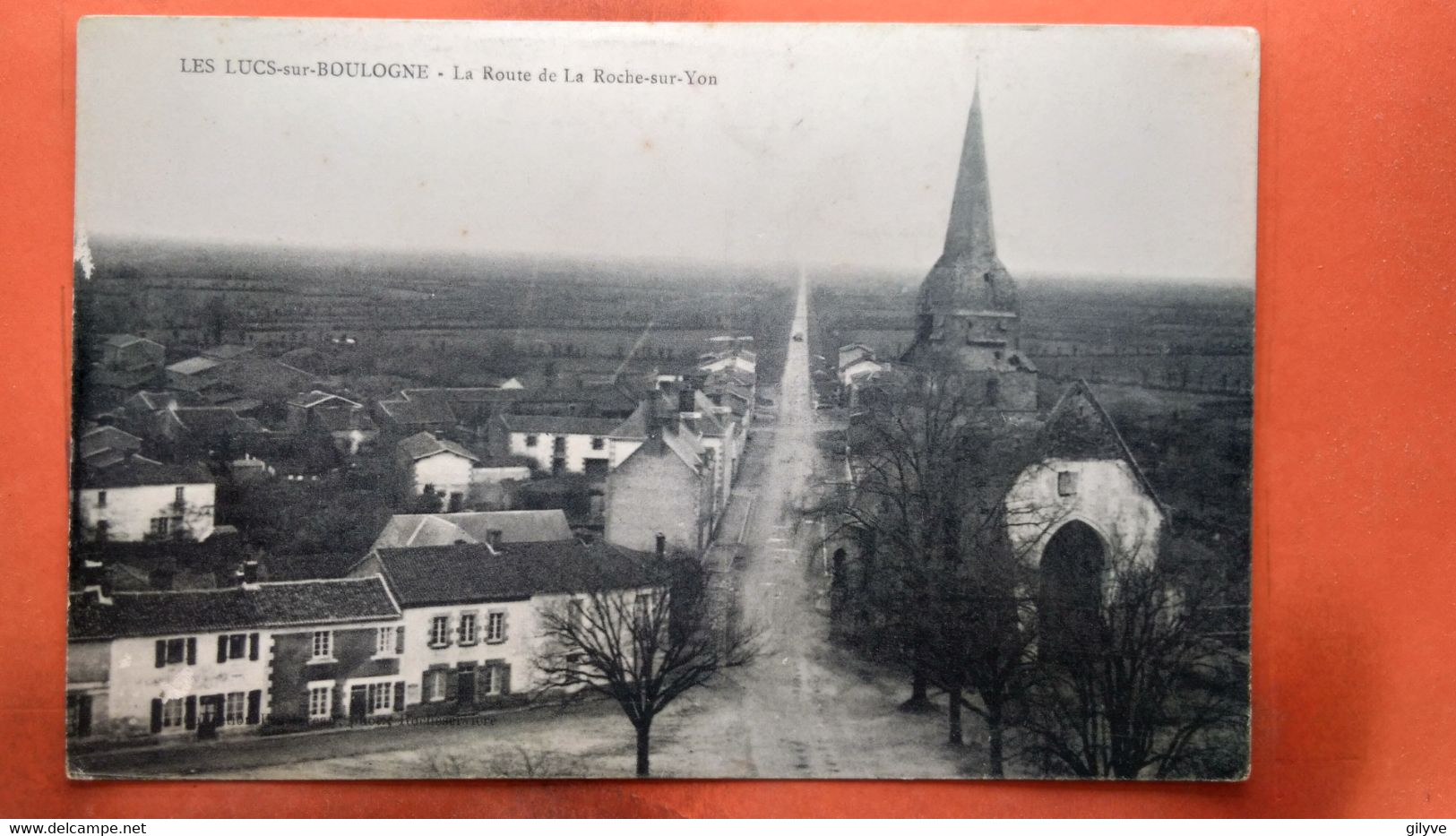 CPA (85) Les Lucs Sur Boulogne. La Route De La Roche Sur Yon. (AB.1132) - Les Lucs Sur Boulogne