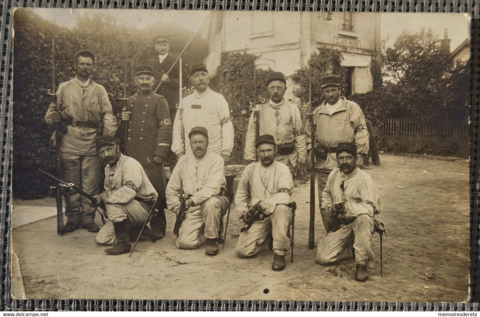 Carte Photo 02 - CLACY-MONS Soldats Armés - CLACY THIERRET / MONS EN LAONNOIS - Other & Unclassified