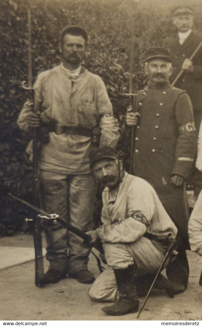 Carte Photo 02 - CLACY-MONS Soldats Armés - CLACY THIERRET / MONS EN LAONNOIS - Other & Unclassified