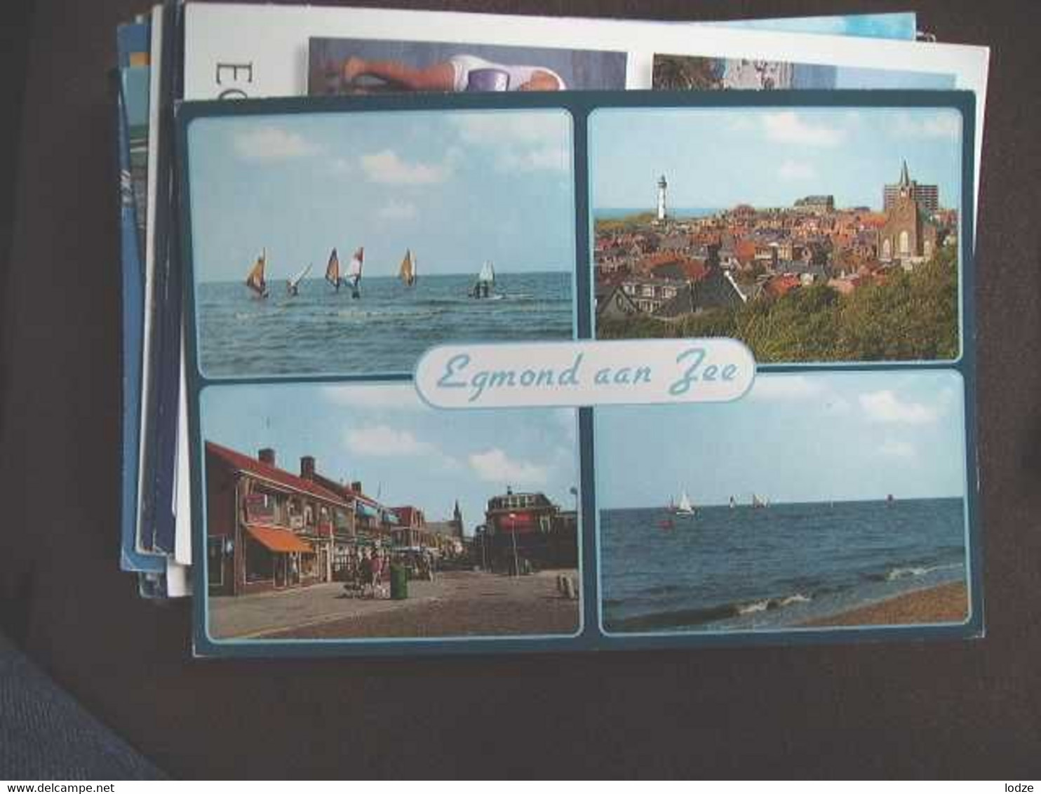 Nederland Holland Pays Bas Egmond Aan Zee Met Dorp En Surfers - Egmond Aan Zee