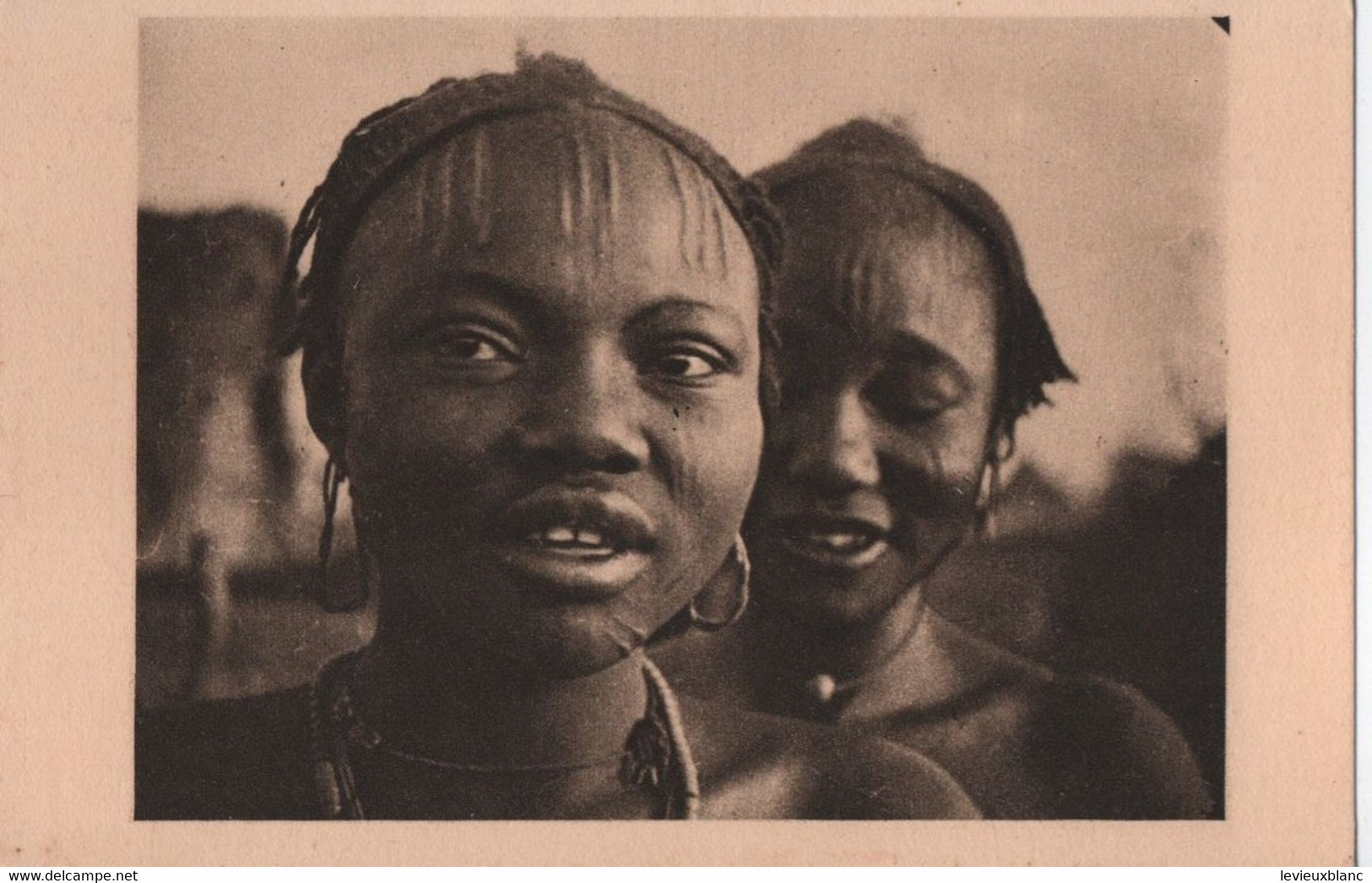 Carte Postale Ancienne/Afrique Equatoriale Française / TCHAD/ Femmes Sara De Port Archambault/ Vers 1930-40  CPDIV342 - Tschad