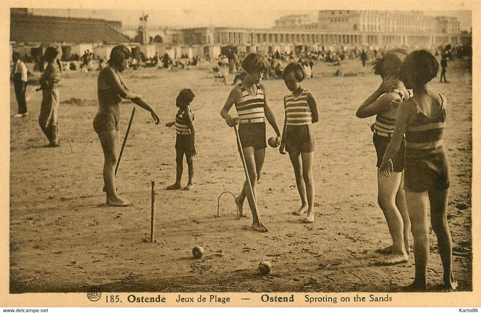 Le Jeu De Croquet * Jeu Game * Enfants * CPA * Jeux De Plage , Ostende * Oostende , Sproting On The Sands * Belgique - Regionale Spelen