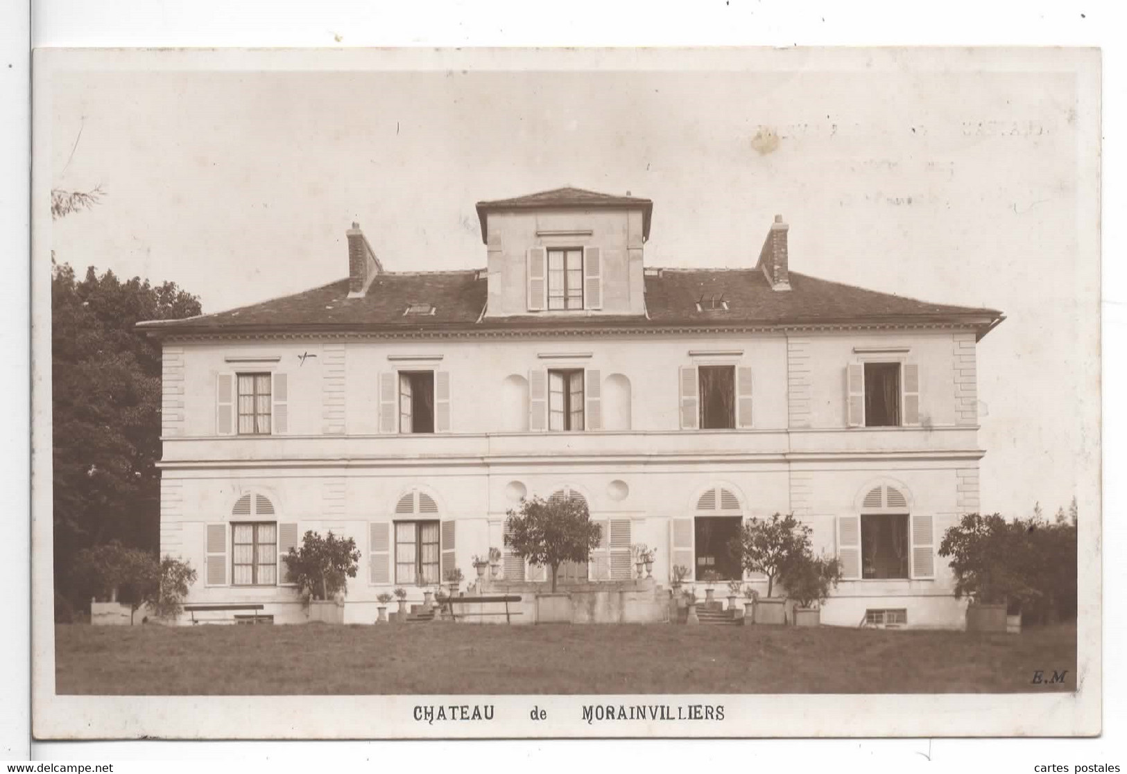 * Château De MORAINVILLIERS - Morainvilliers