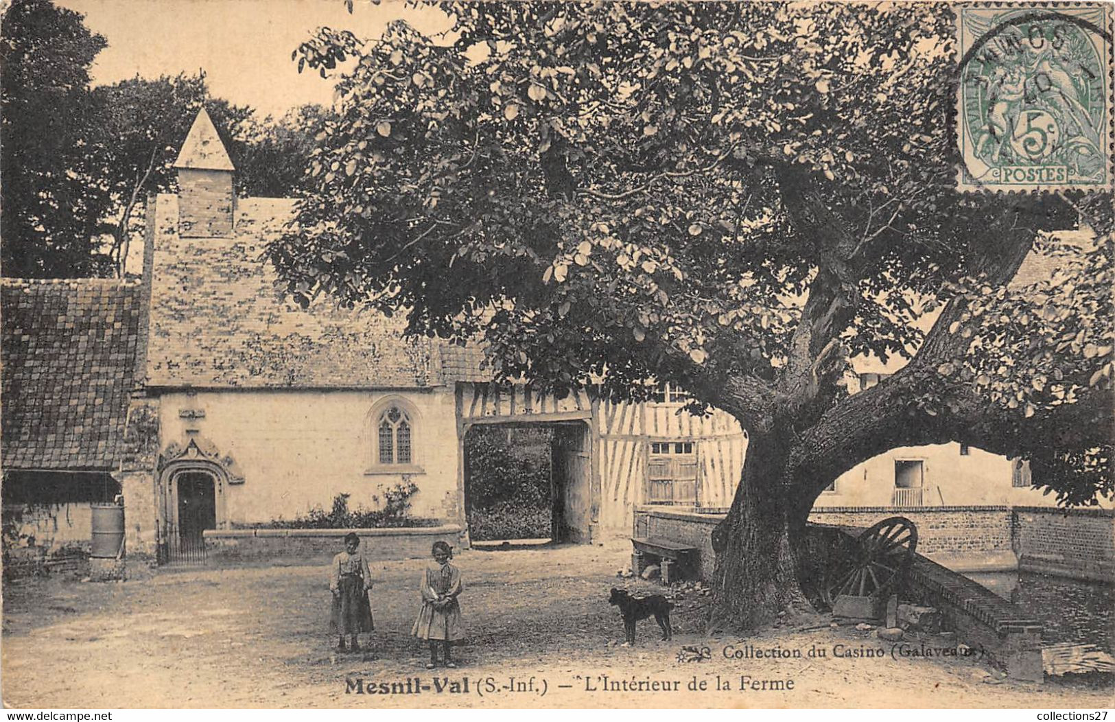 76-MESNIL-VAL- L'INTERIEUR DE LA FERME - Mesnil-Val
