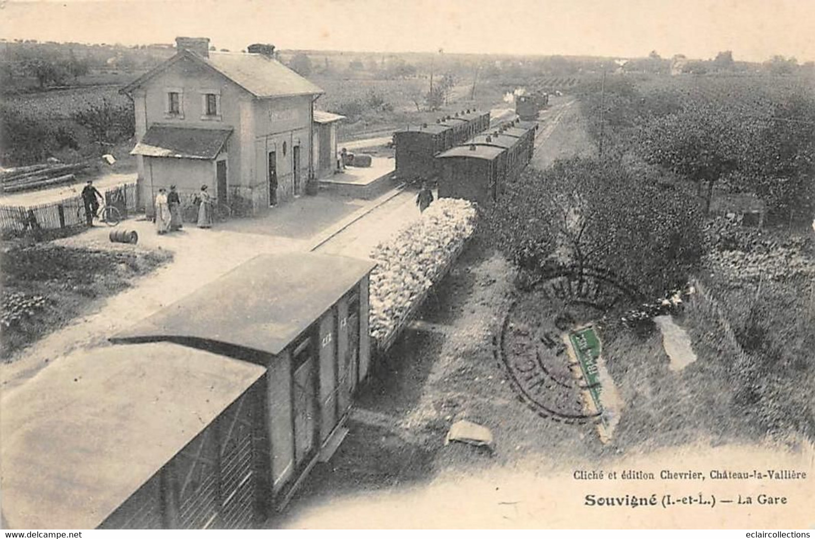 Souvigné       37         Intérieur De La Gare,    Train De Marchandise     (voir Scan) - Autres & Non Classés